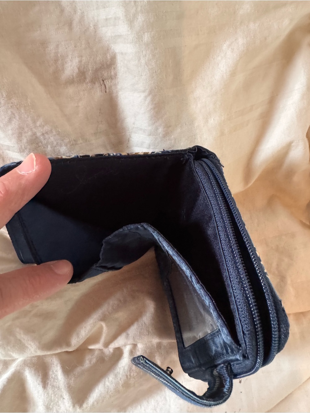 Vera Bradley Windsor Navy Wallet - Picture 4 of 7